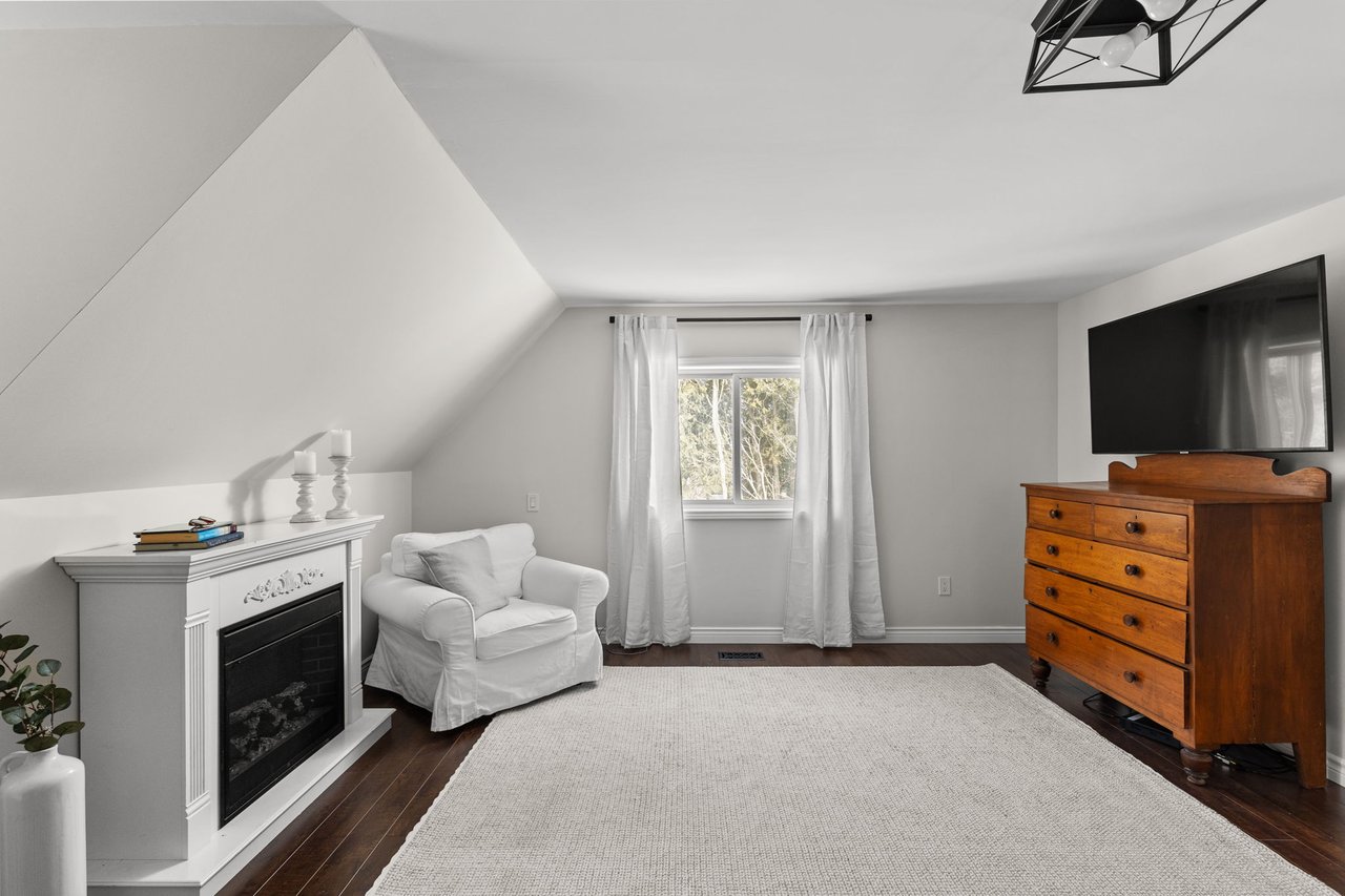 16245 7th Concession Road, King
