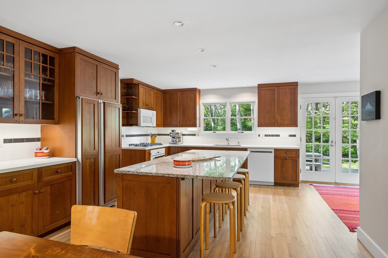 10 Oak Drive