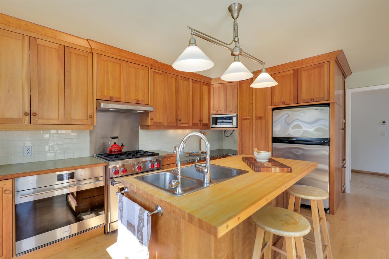 4638 Lockehaven Pl