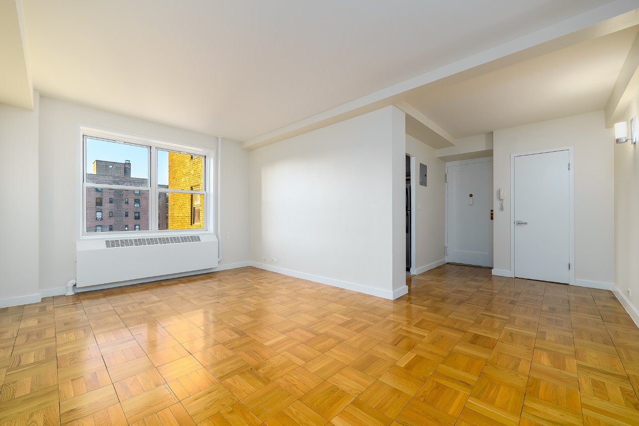 2200 Madison Avenue Unit: 10C
