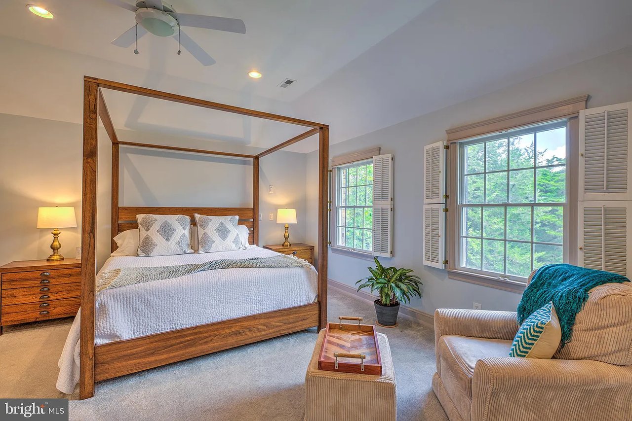 6 Rustic Dr
