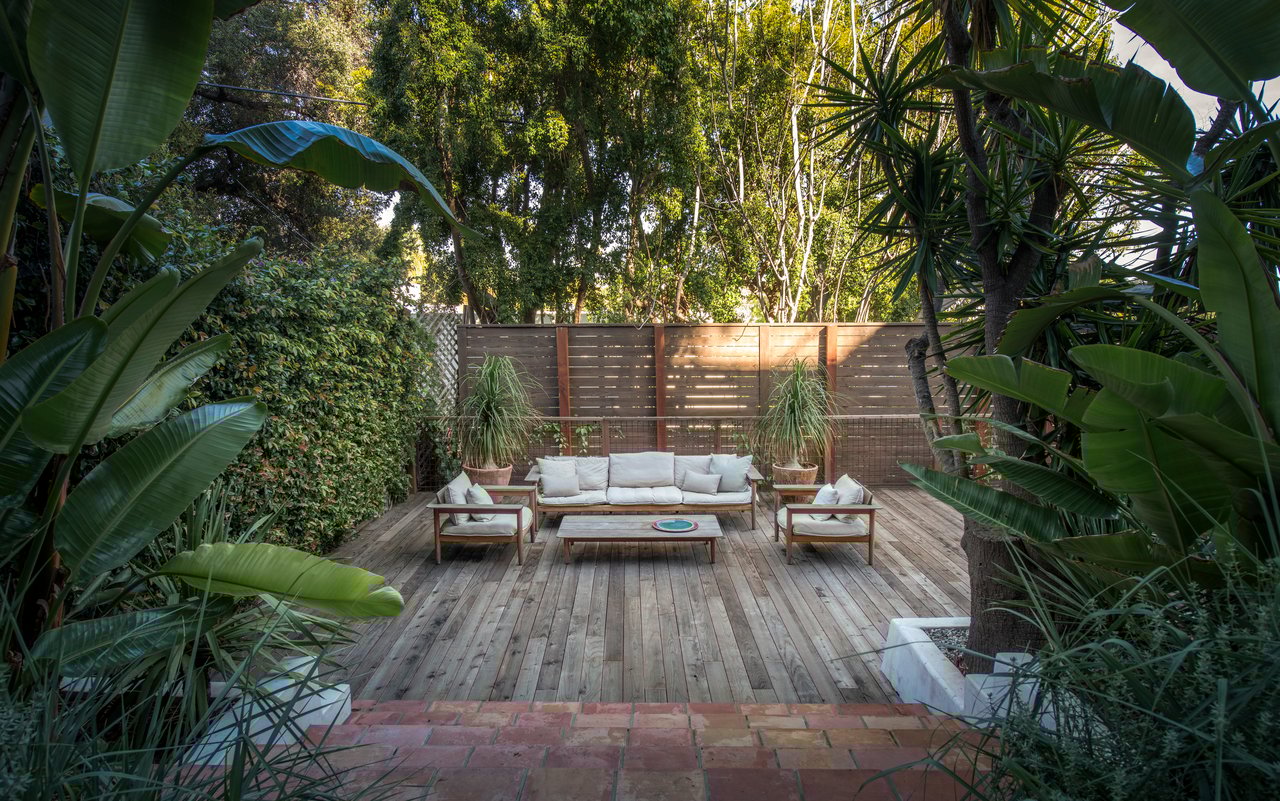 1982 N Normandie Ave