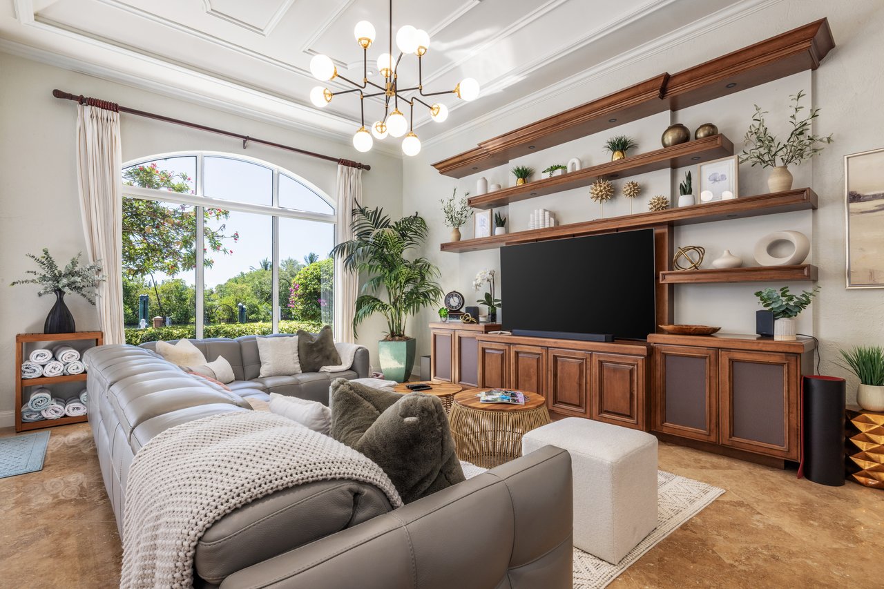 Palm Beach Gardens Waterfront Compound | 200' Deepwater Dockage | Harbour Isles