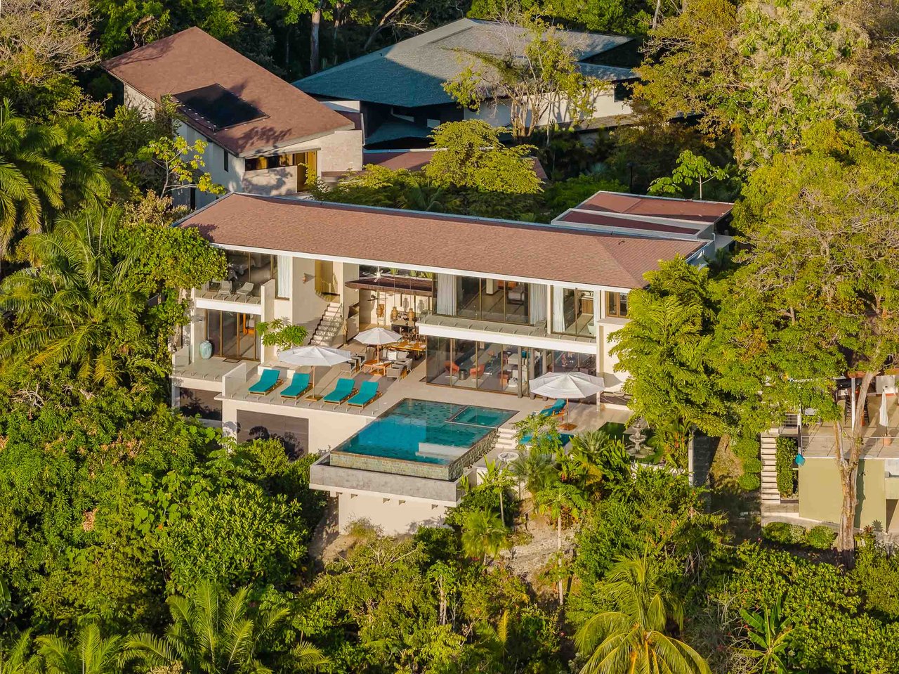 Casa Nola, Luxury Villa in Gated Community La Reserva