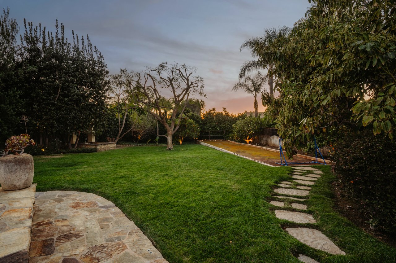 18162 Stratford Circle