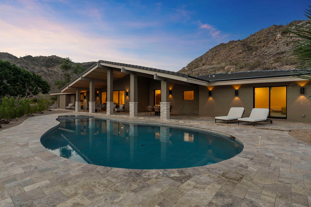 3500 E LINCOLN Drive 26
