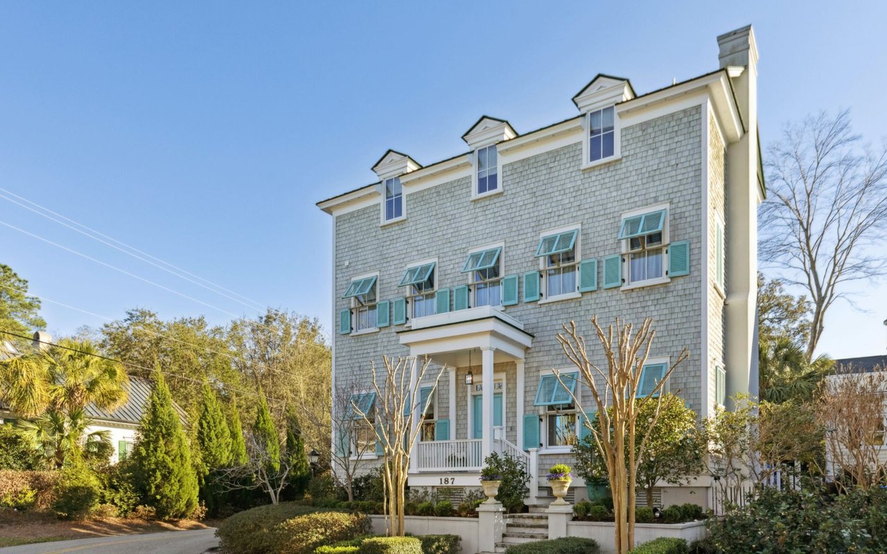 Picturesque I’On Home with Guest Quarters – 187 E. Shipyard Road