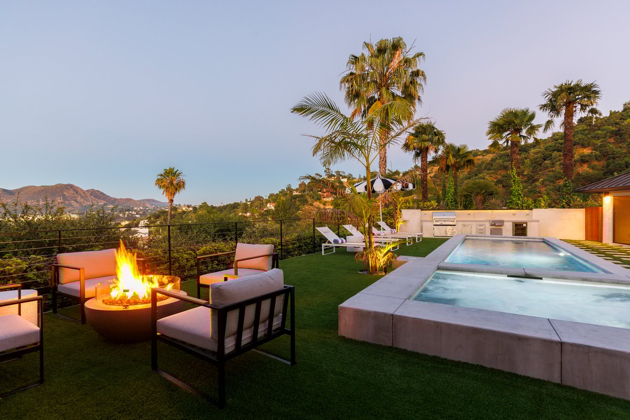 10965 Wrightwood Ln, Studio City 