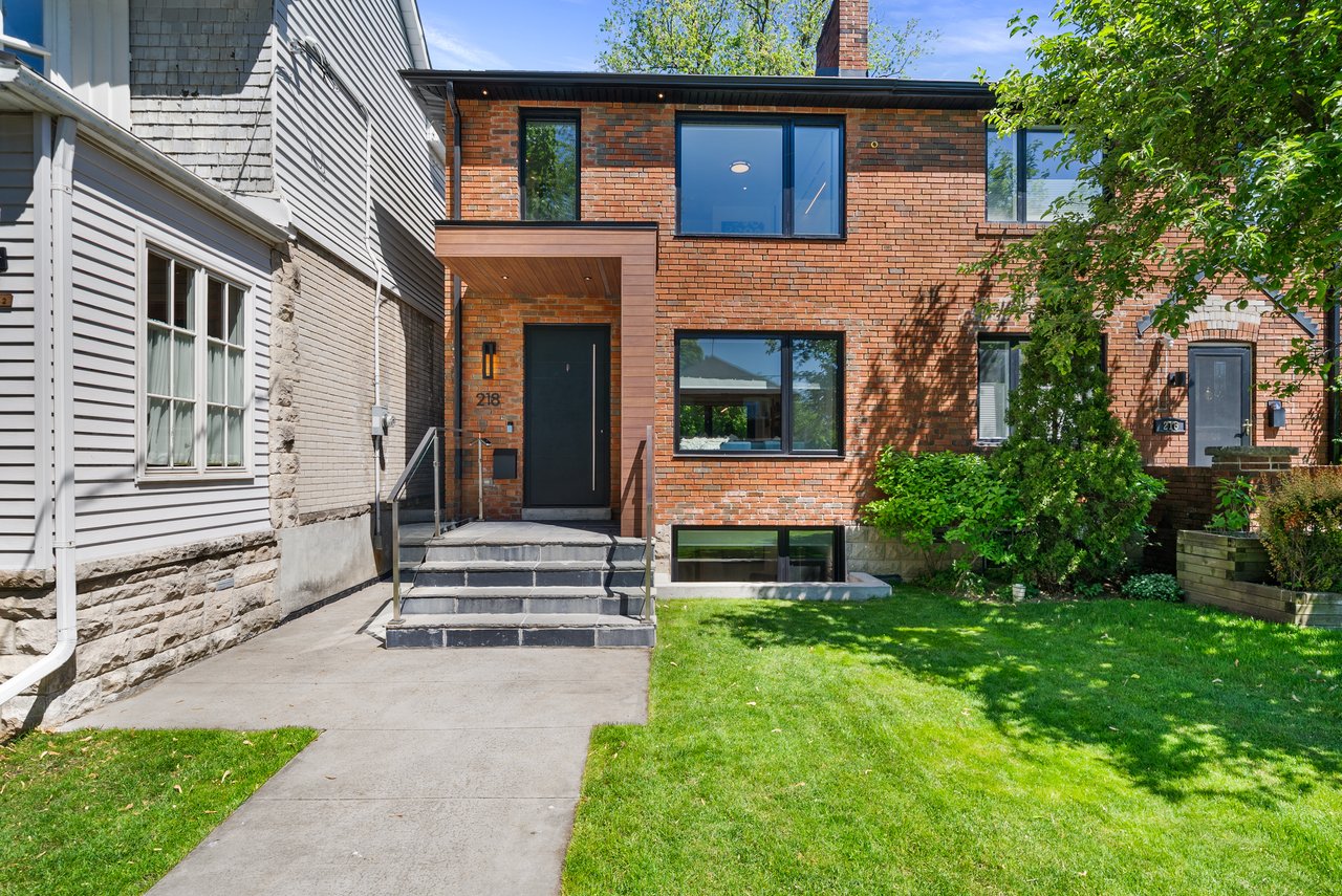 218 Woburn Avenue