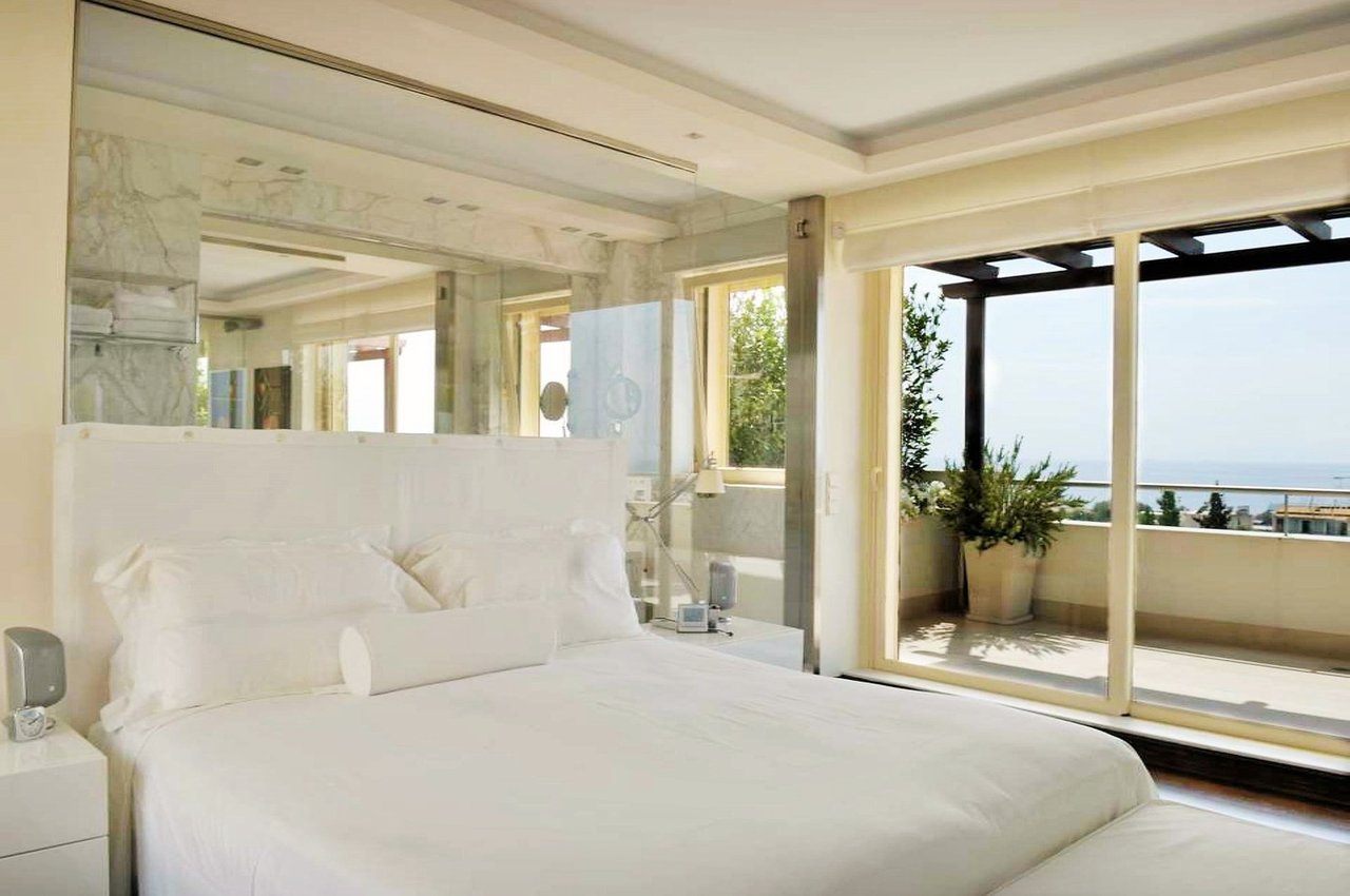 Luxury Maisonette with Sea Views in Glyfada