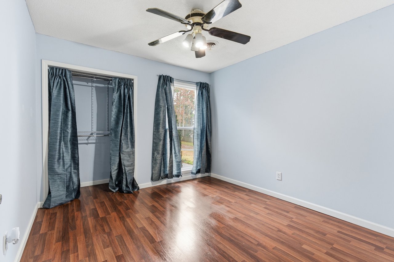 Charming Huntsville Home with Vaulted Ceilings & Patio