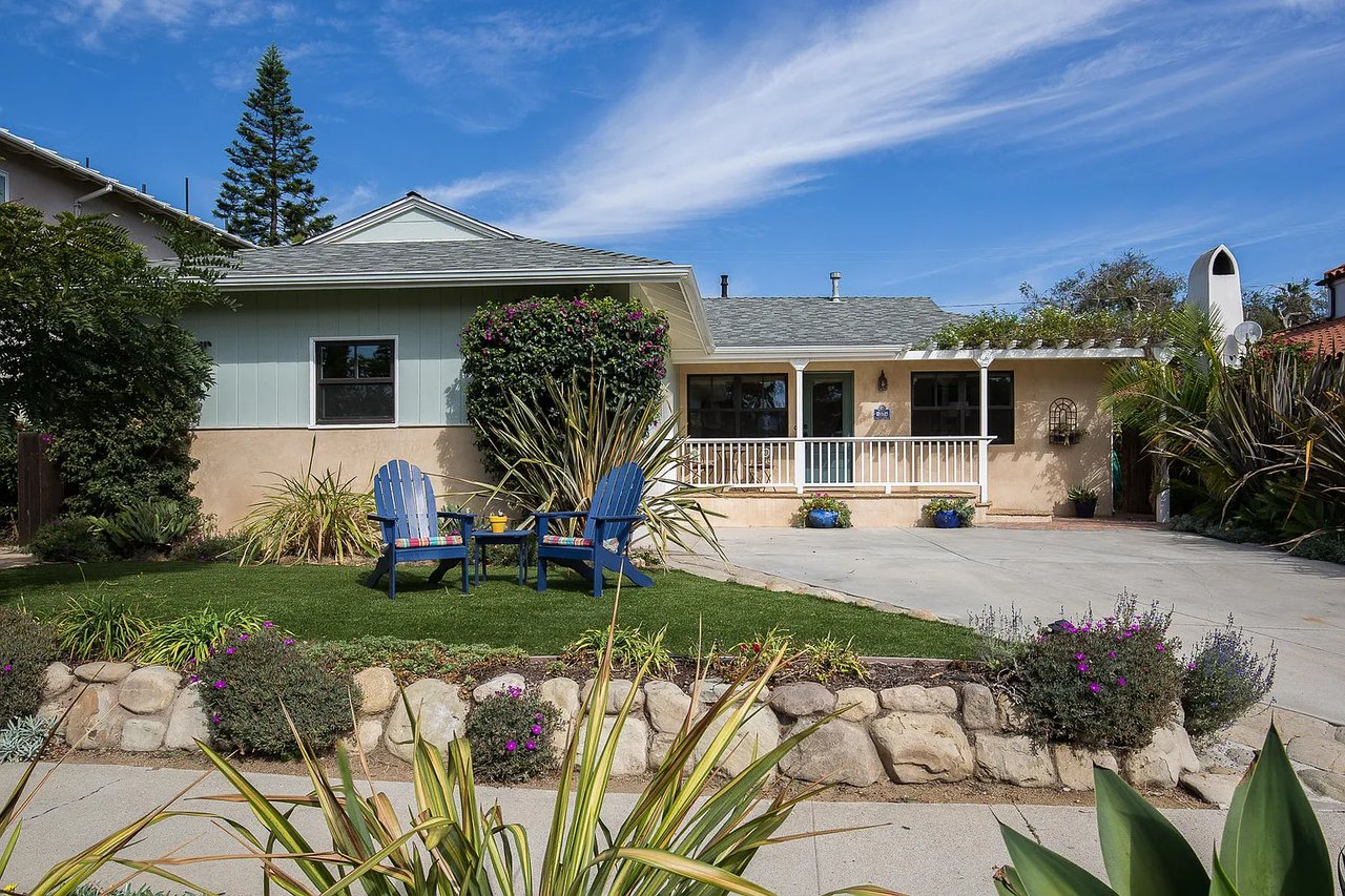 1374 Shoreline Dr