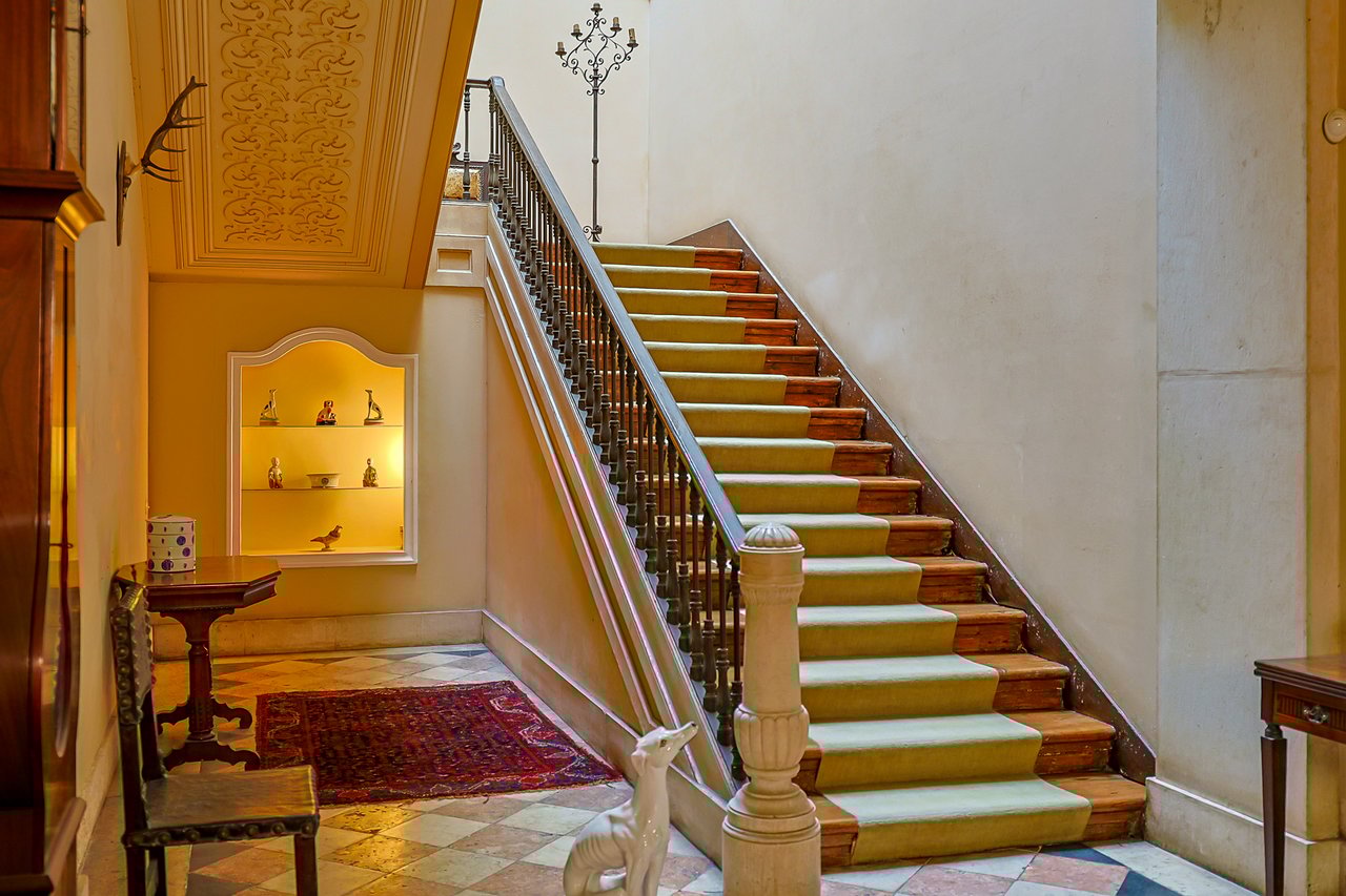 Quinta do Relógio: Historic 19th-Century Waterfront Palacete in Paço de Arcos, Oeiras