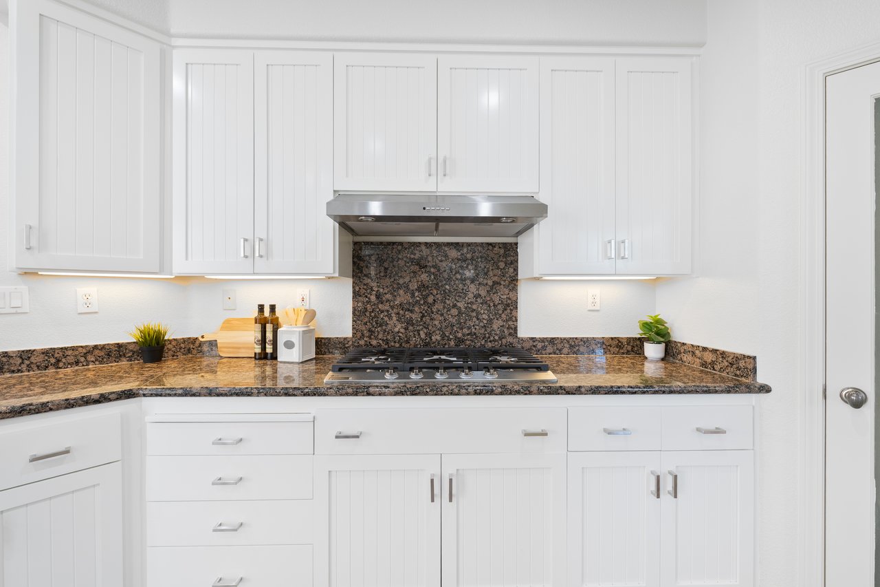 5947 Pala Mesa Dr
