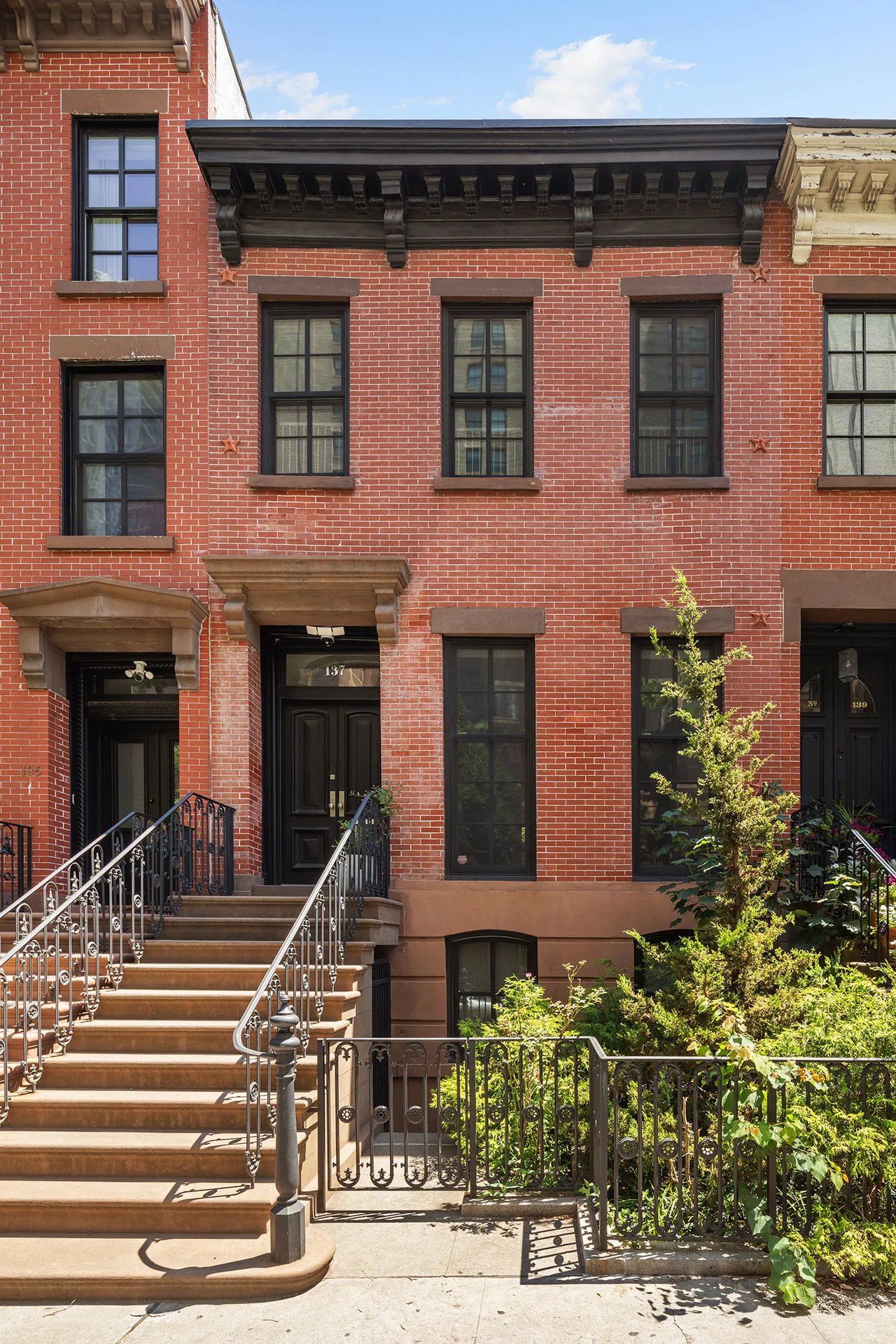 137 St Felix St