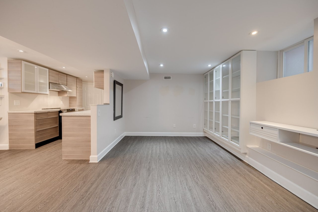 21 Clendenan Ave, Basement