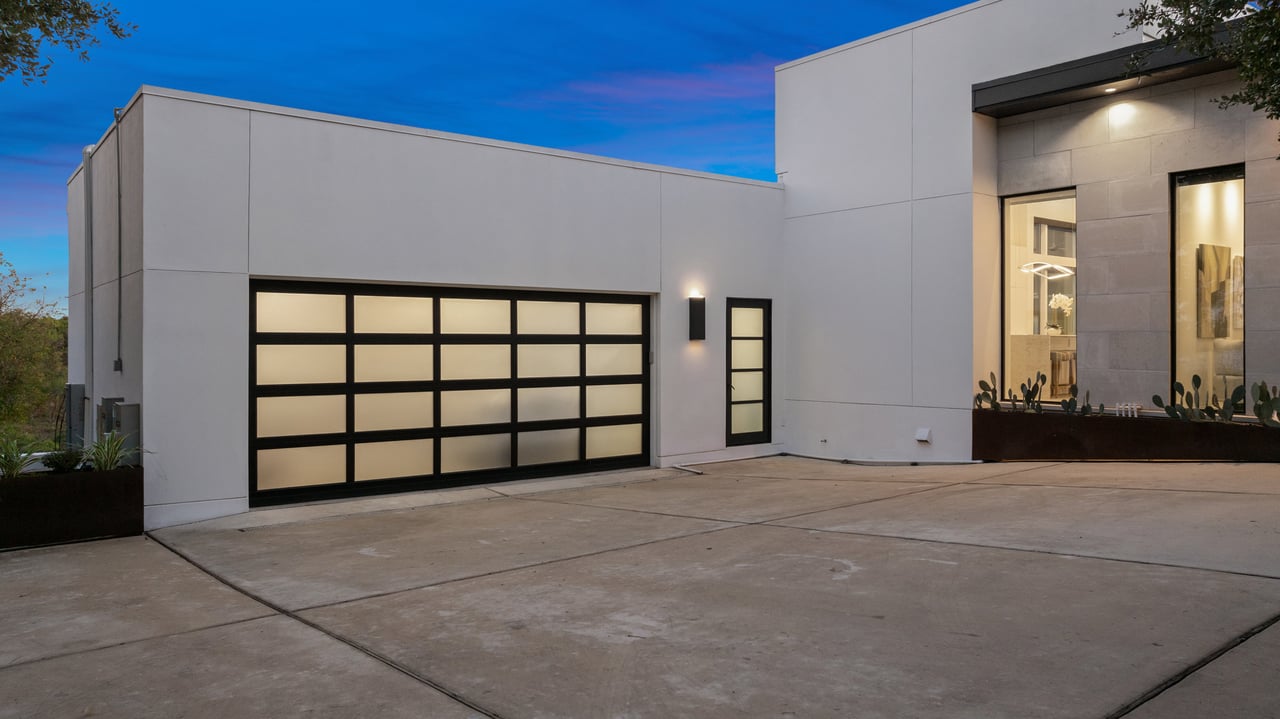 Modern Masterpiece in West Lake Hills