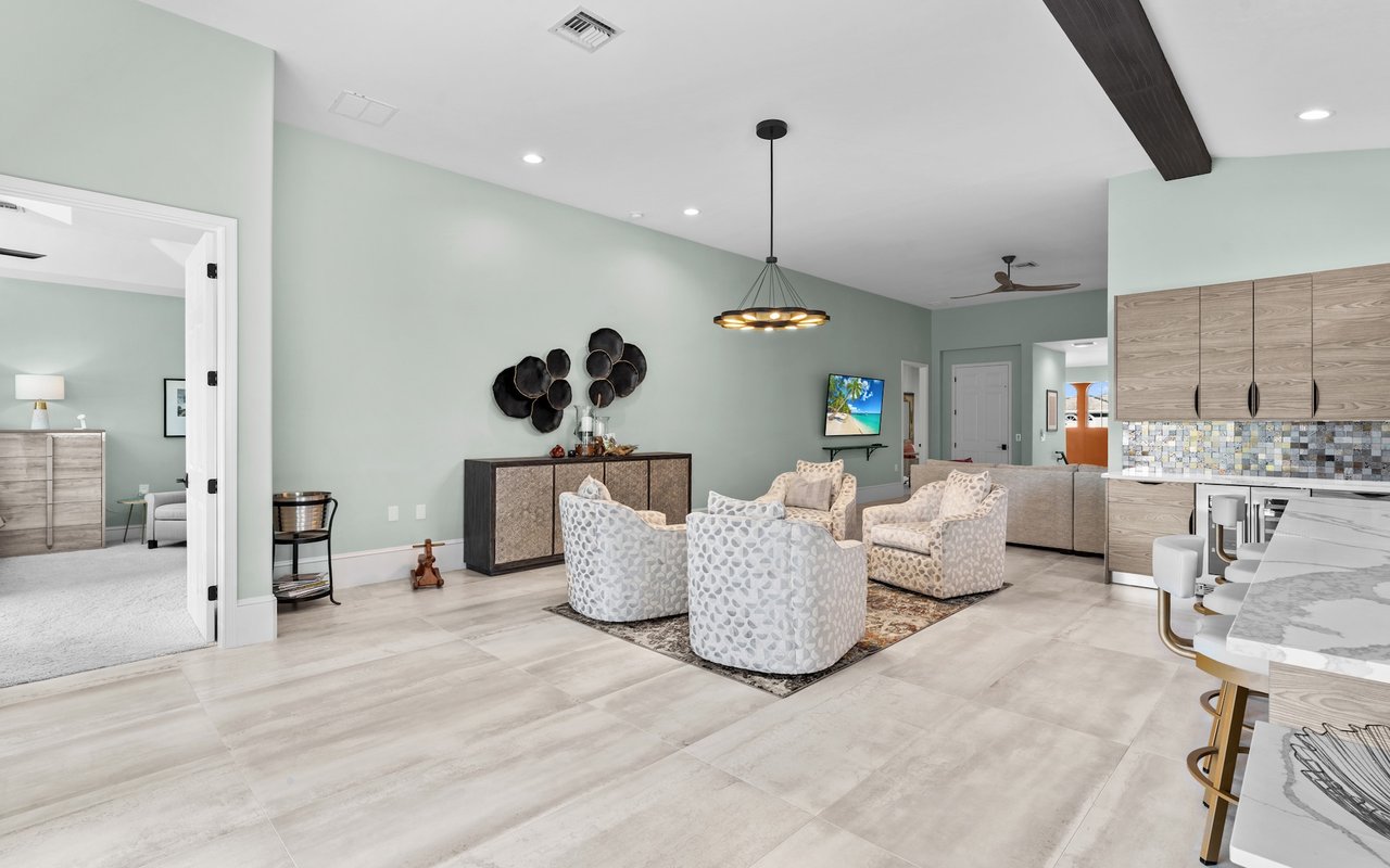 9290 Triana Ter #243