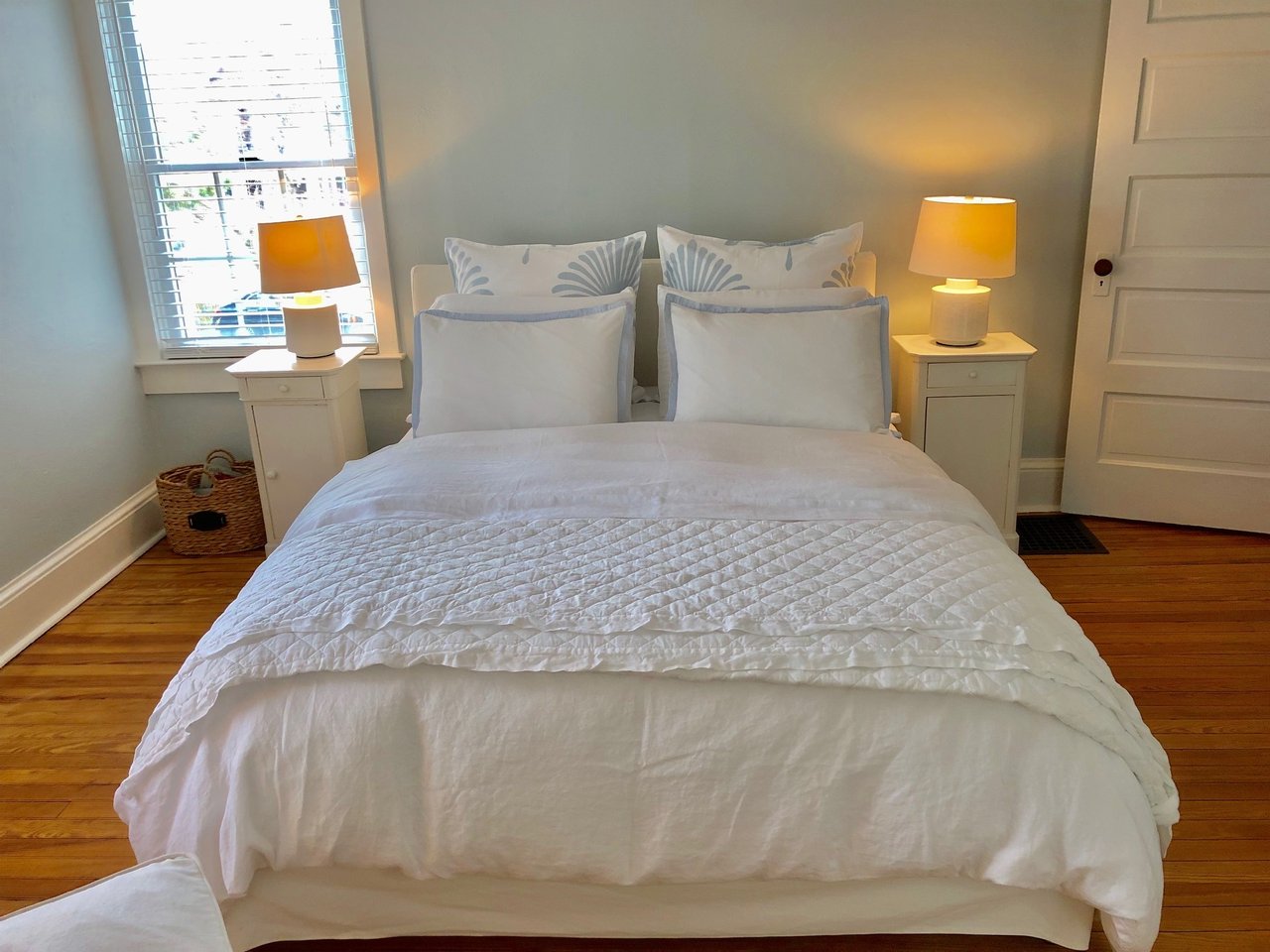 #344 Classic Bay Header