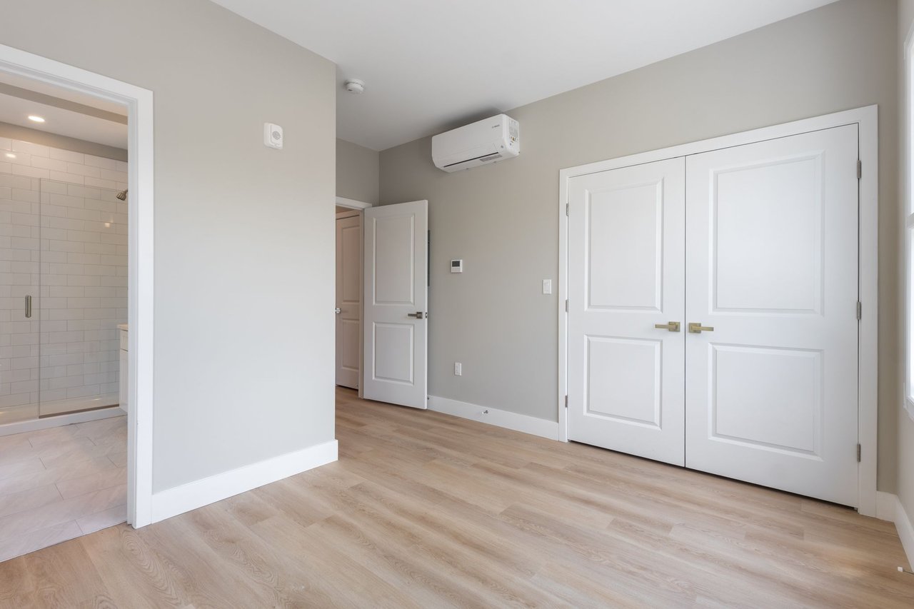 298 Main Street, 3E
