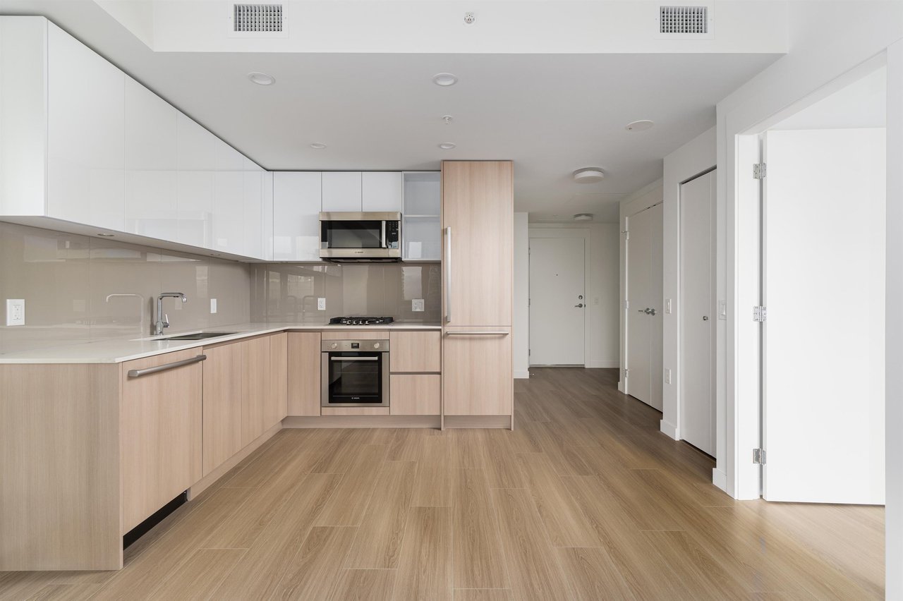 1211-618 Carnarvon St