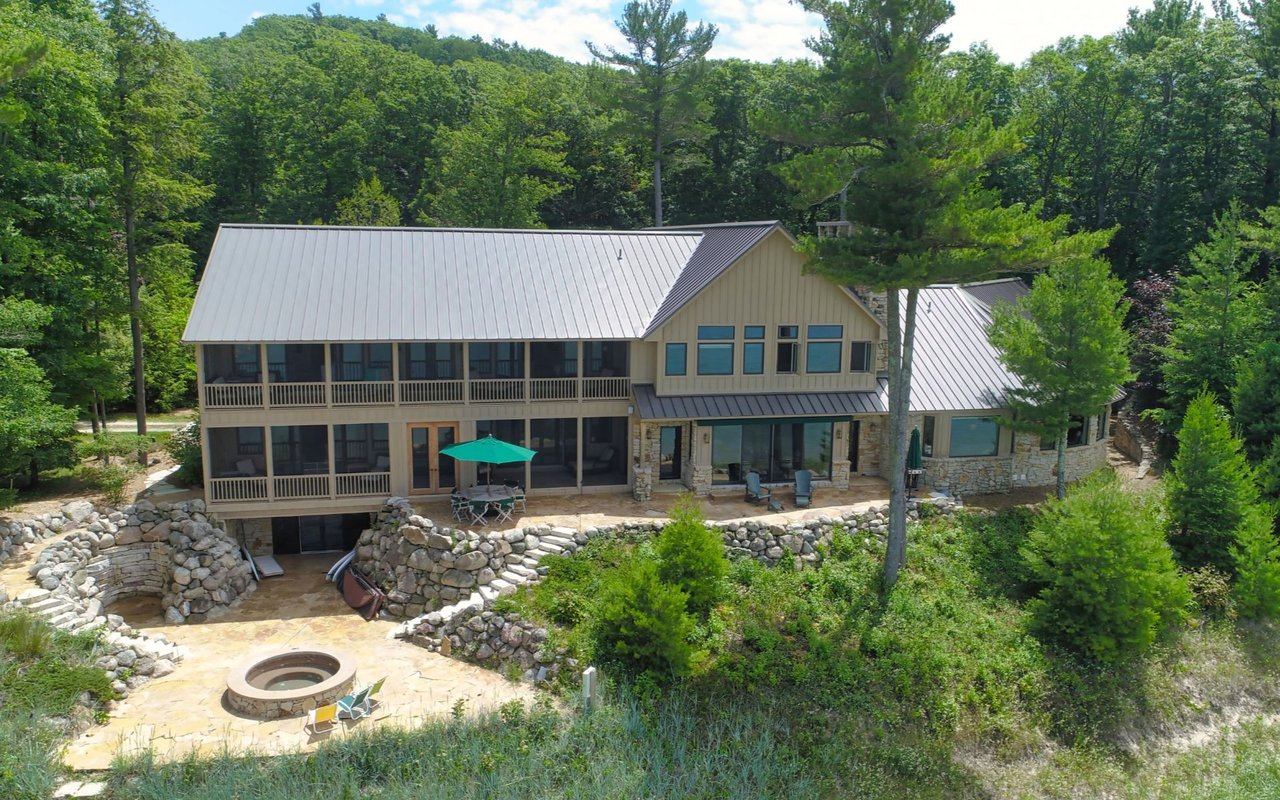 Amazing Northern Michigan Homes: Sleeping Bear Dunes