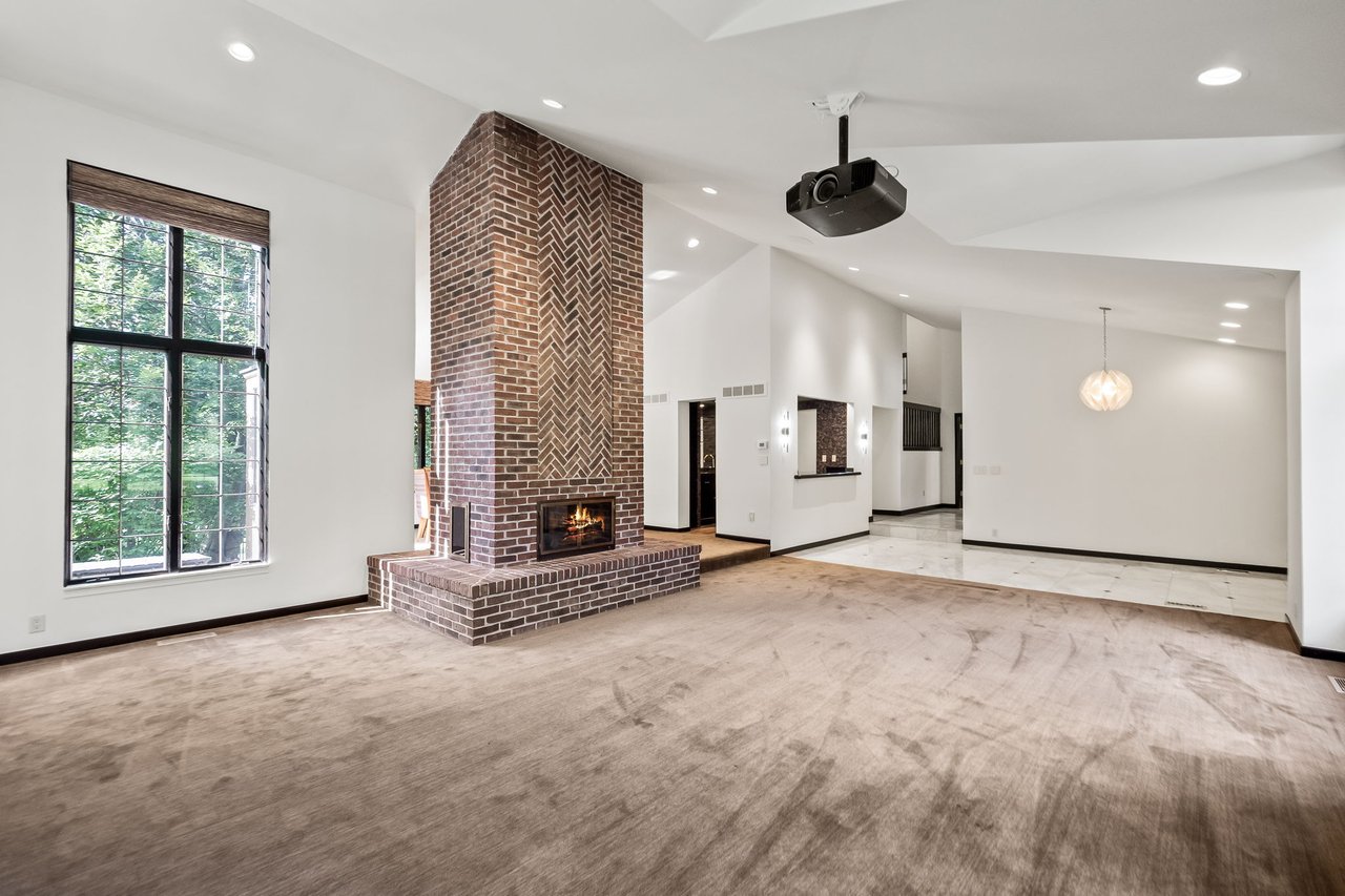 260 Woodwind Dr, Bloomfield Hills