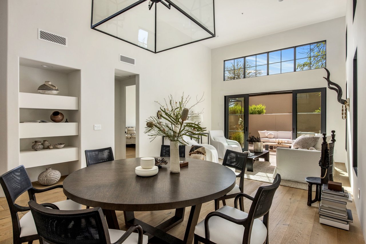 Pavoreal Old Town Scottsdale Guard Gated Elegance