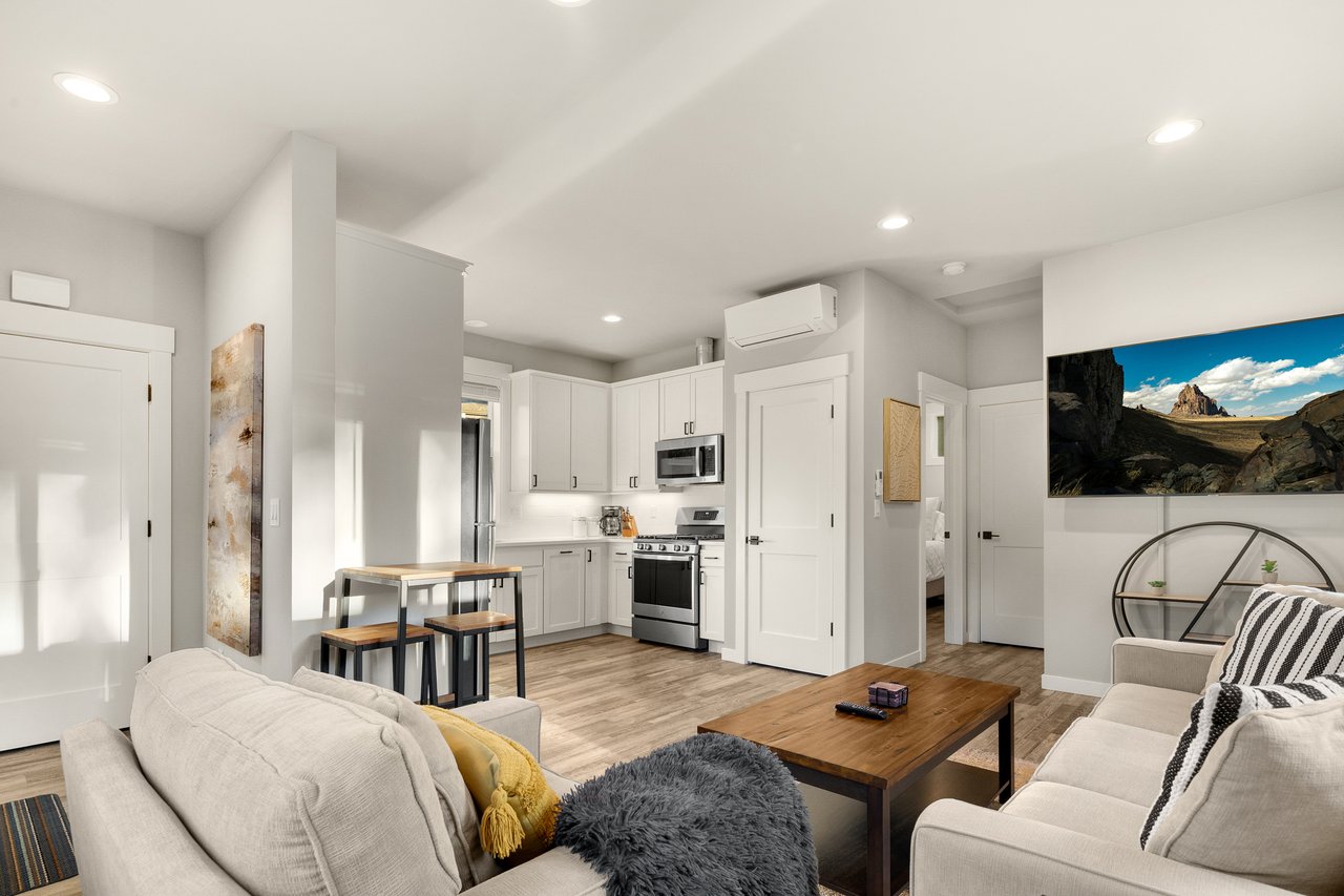 13005 NE 73rd Street Unit: 2