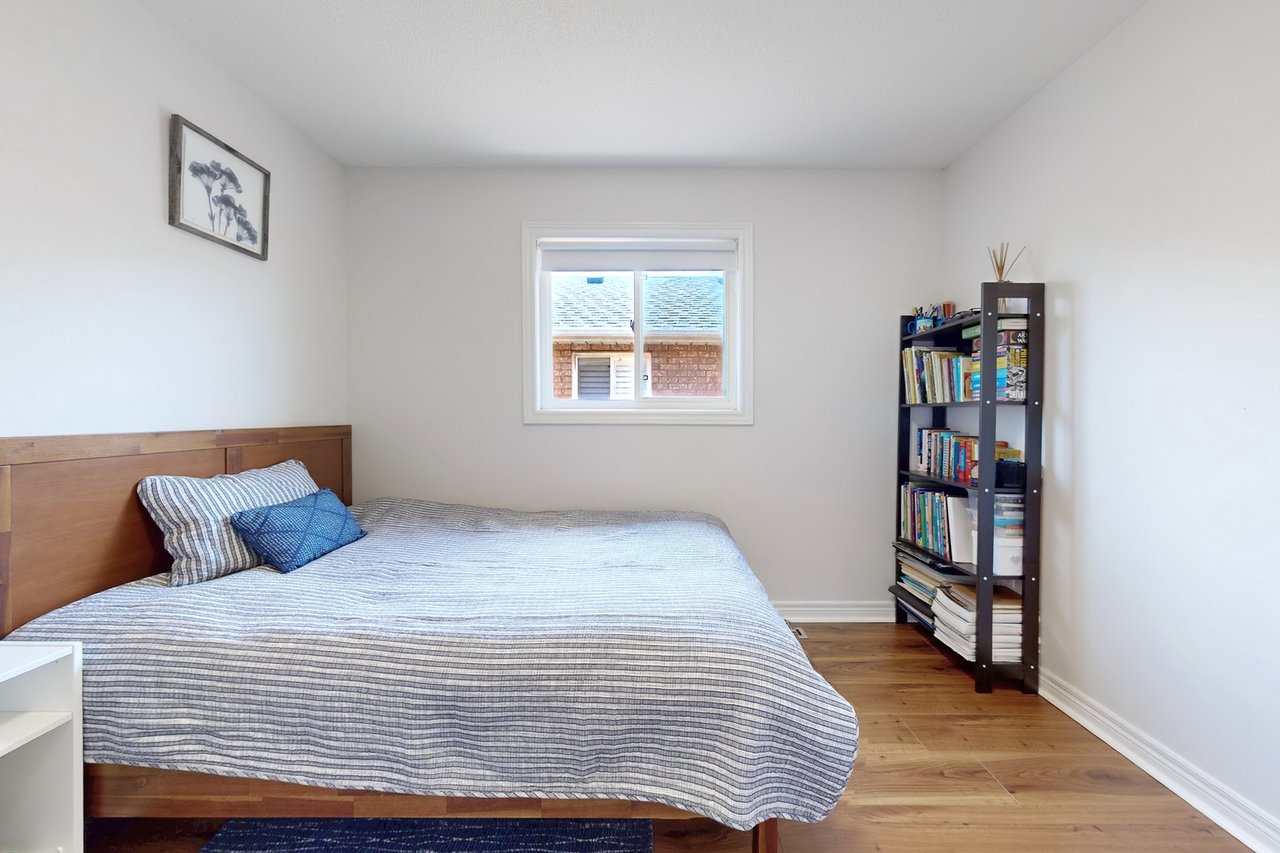 851 Clemens Crescent