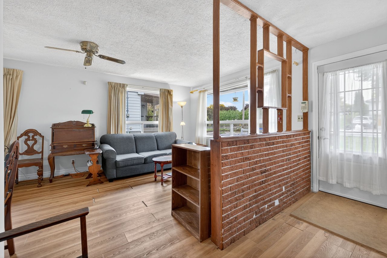 275 Maple Street, Newmarket