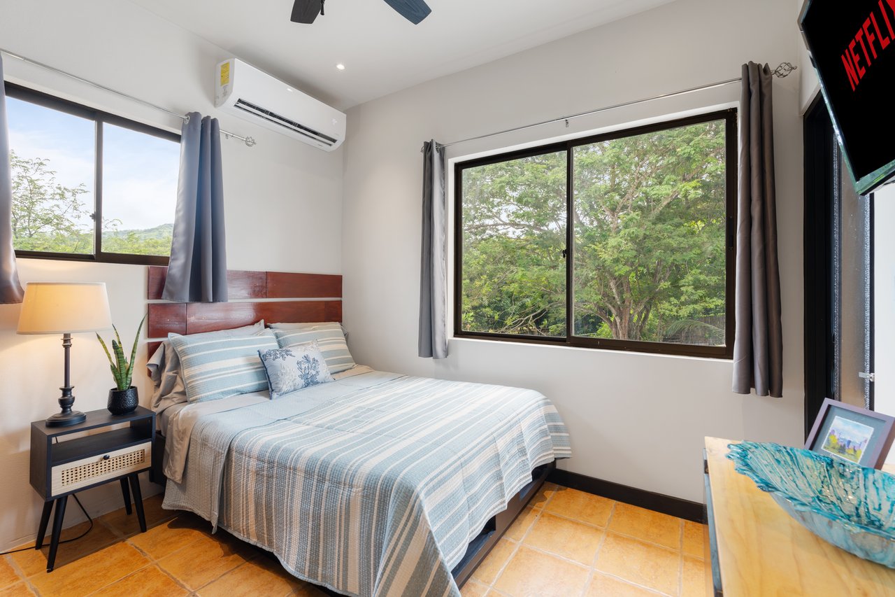 Laughing Gecko Suites | Beach Suites / Boutique Hotel For Sale