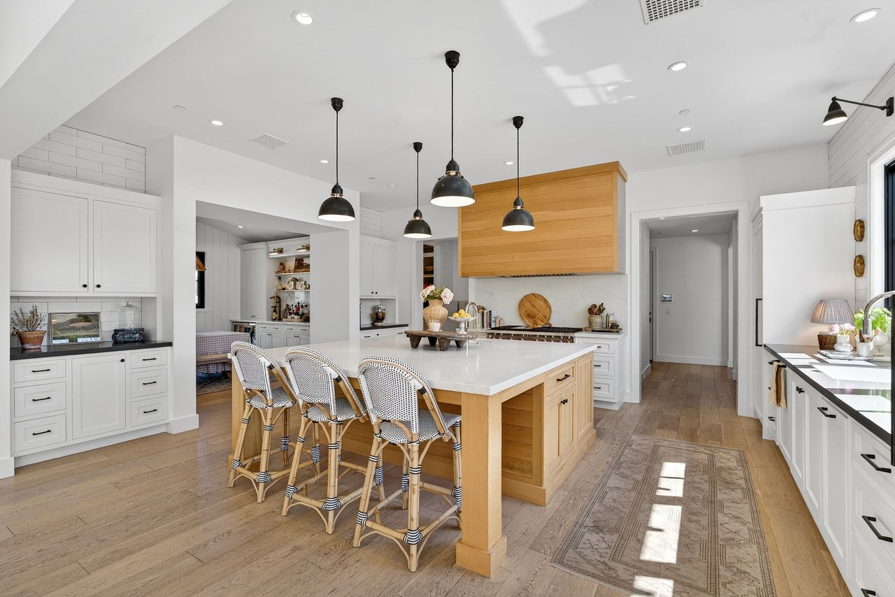 5217 E CALLE REDONDA