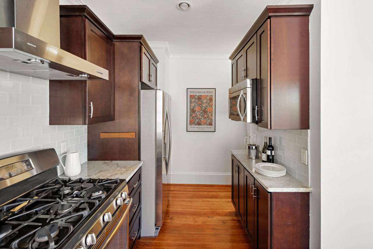 A Captivating Victorian Condo in A Fantastic Neighborhood