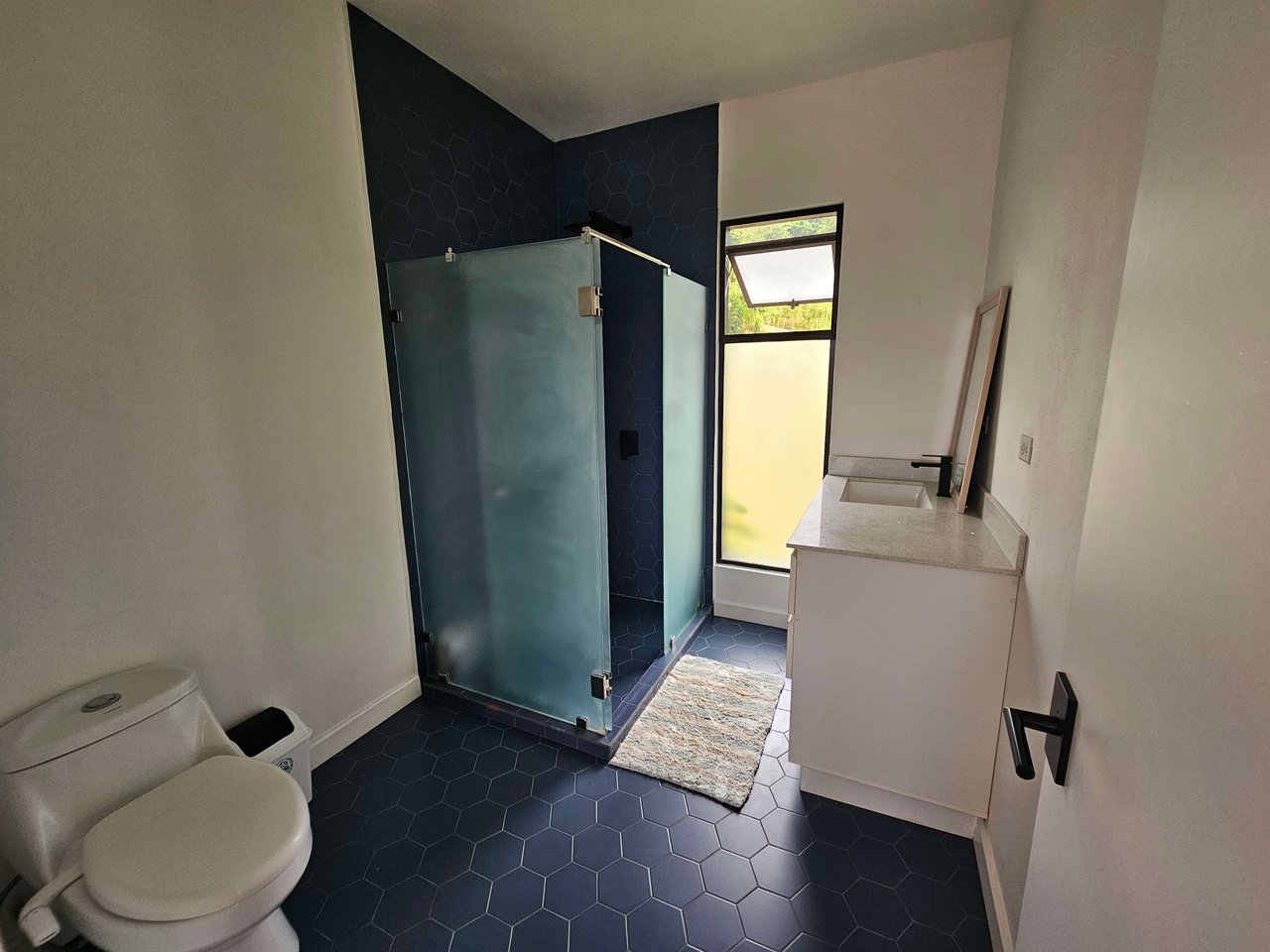 Ocean and Mountain View 3-Bedroom Home in Ojochal, Costa Rica - Casa Paradise