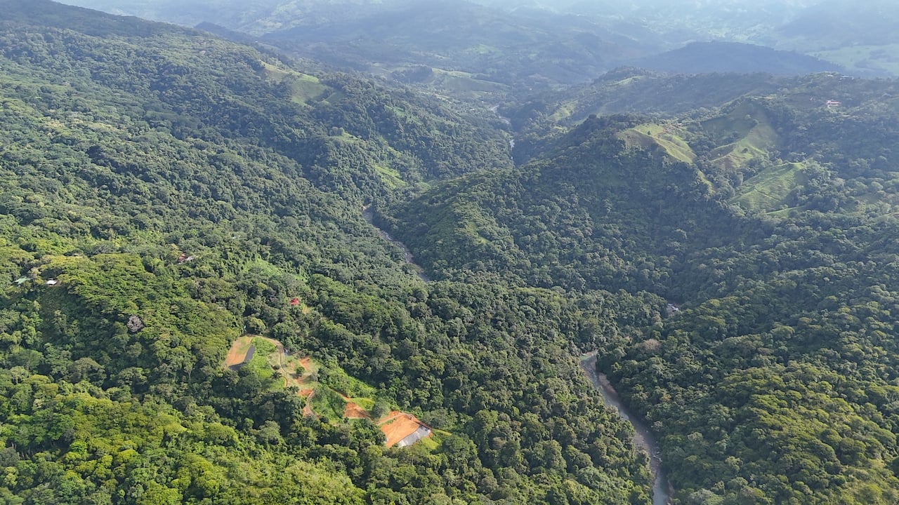 30-ACRES OF LAND WITH RIVER ACCESS, ROADS, AND BUILDING PADS IN LAGUNAS
