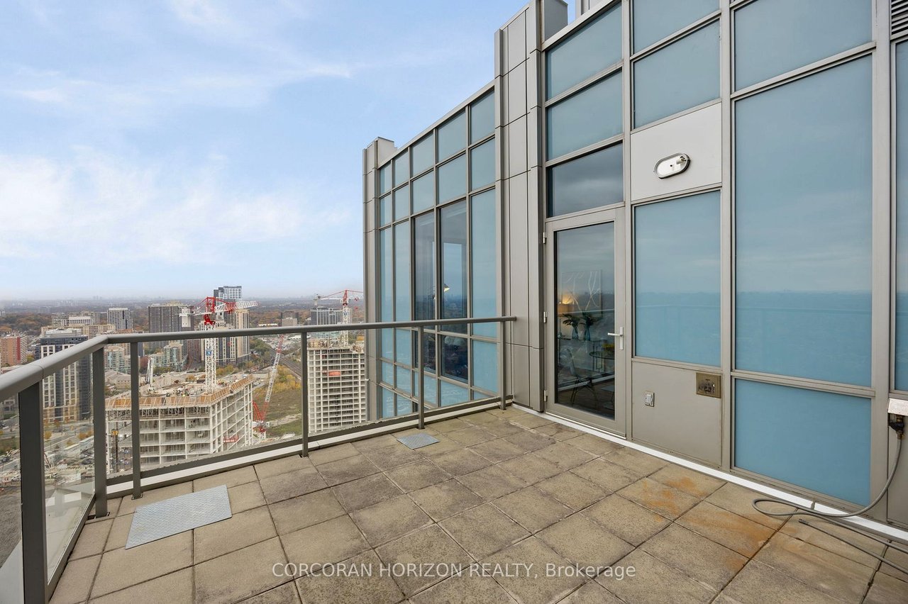 PRIME PENTHOUSE LIVING IS NOW EASY! 