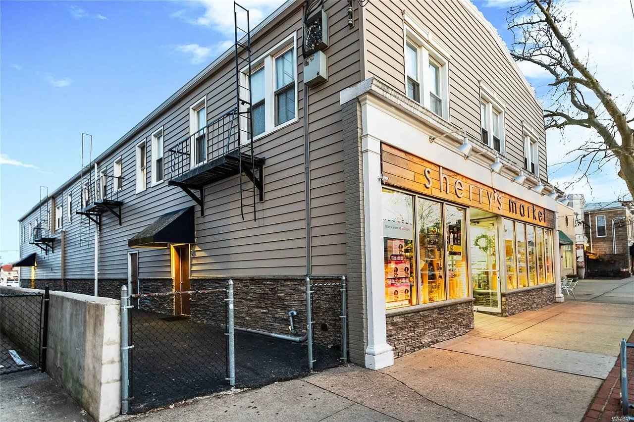 89 Deer Park Ave, #5