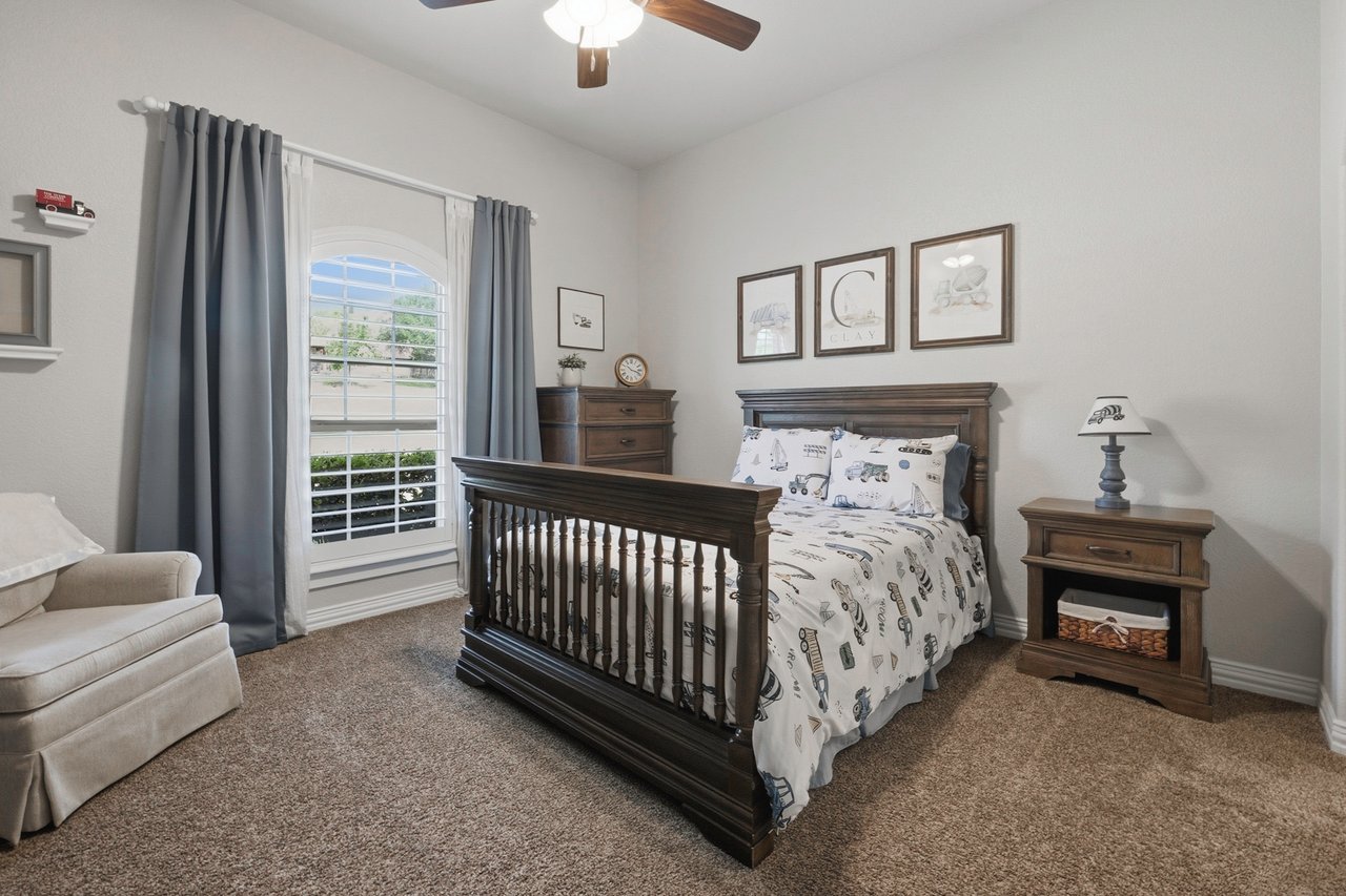 Gated Community Minutes from Eagle Mountain Lake!