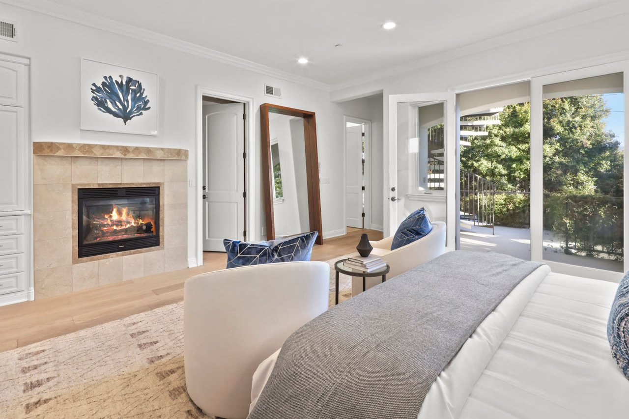 700 Avenue C