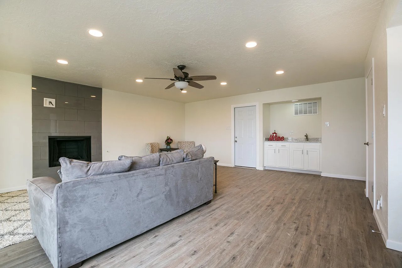 621 Monte Alto Dr NE
