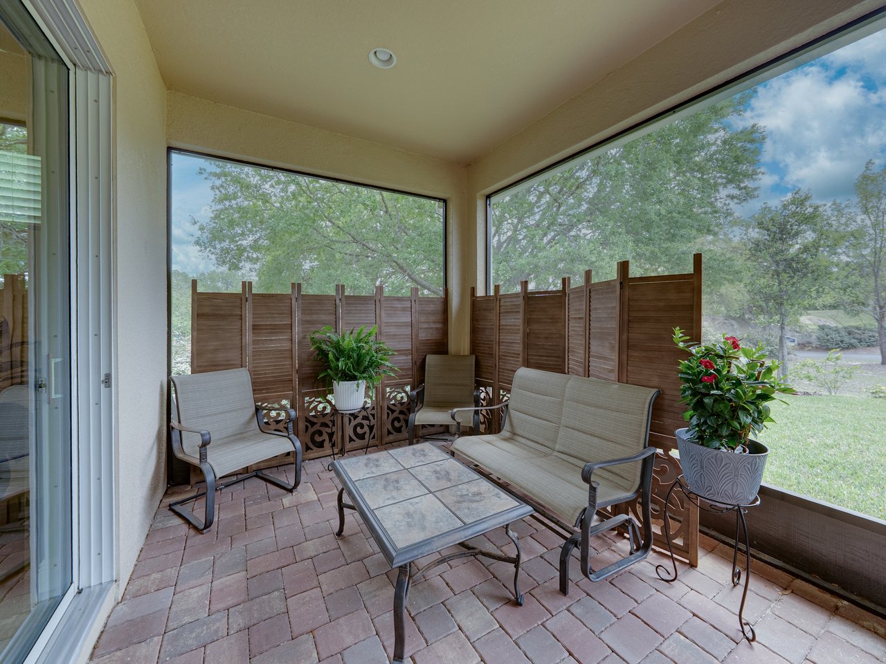 14198 THOROUGHBRED DR