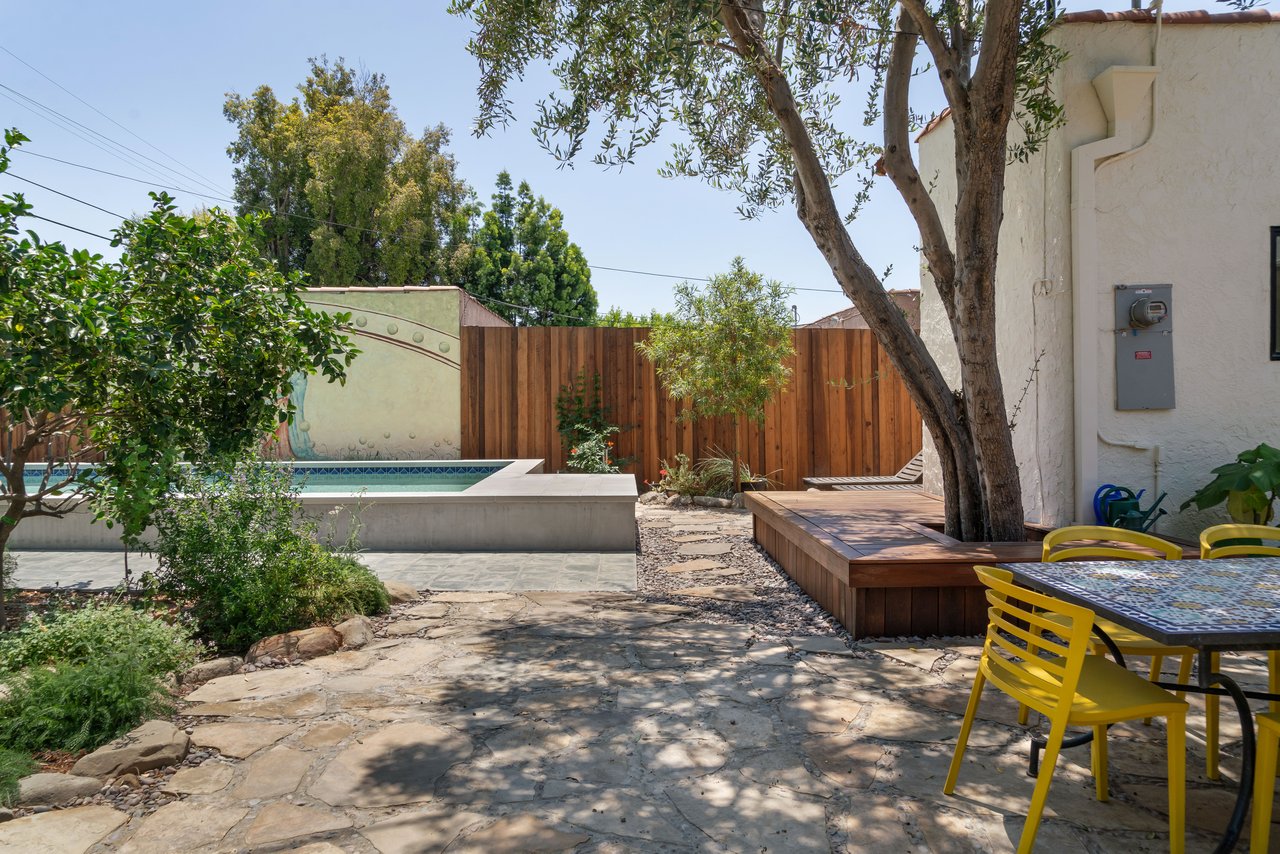 630 N Alta Vista Blvd