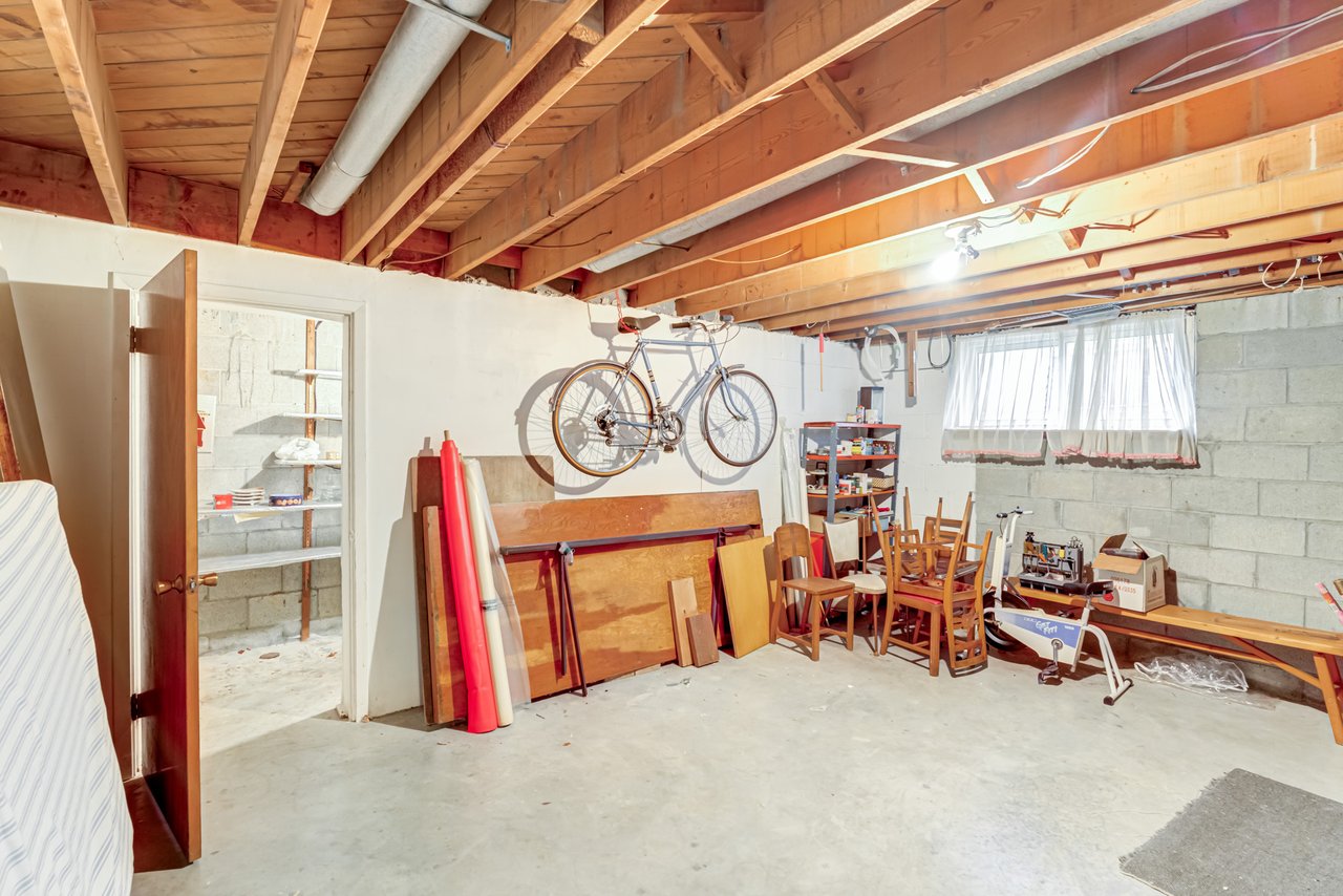 102 Clement Rd
