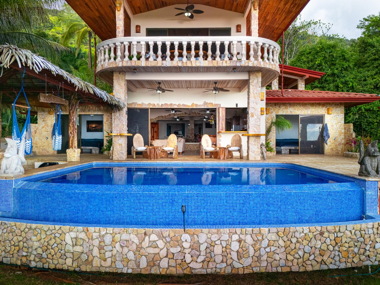 Castillo Puesta del Sol, Escalares - 