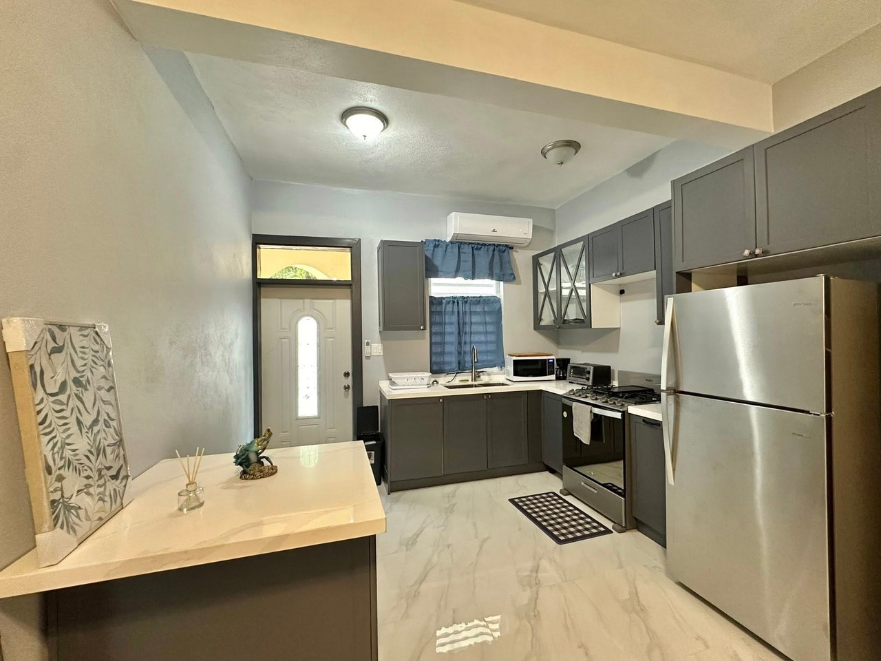 1048 Meyers Estate 1 Bedroom Apartment