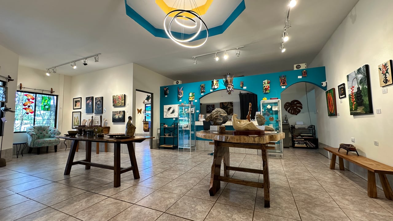 Commercial Space In Prime High Traffic Area in Uvita Costa Rica with garden