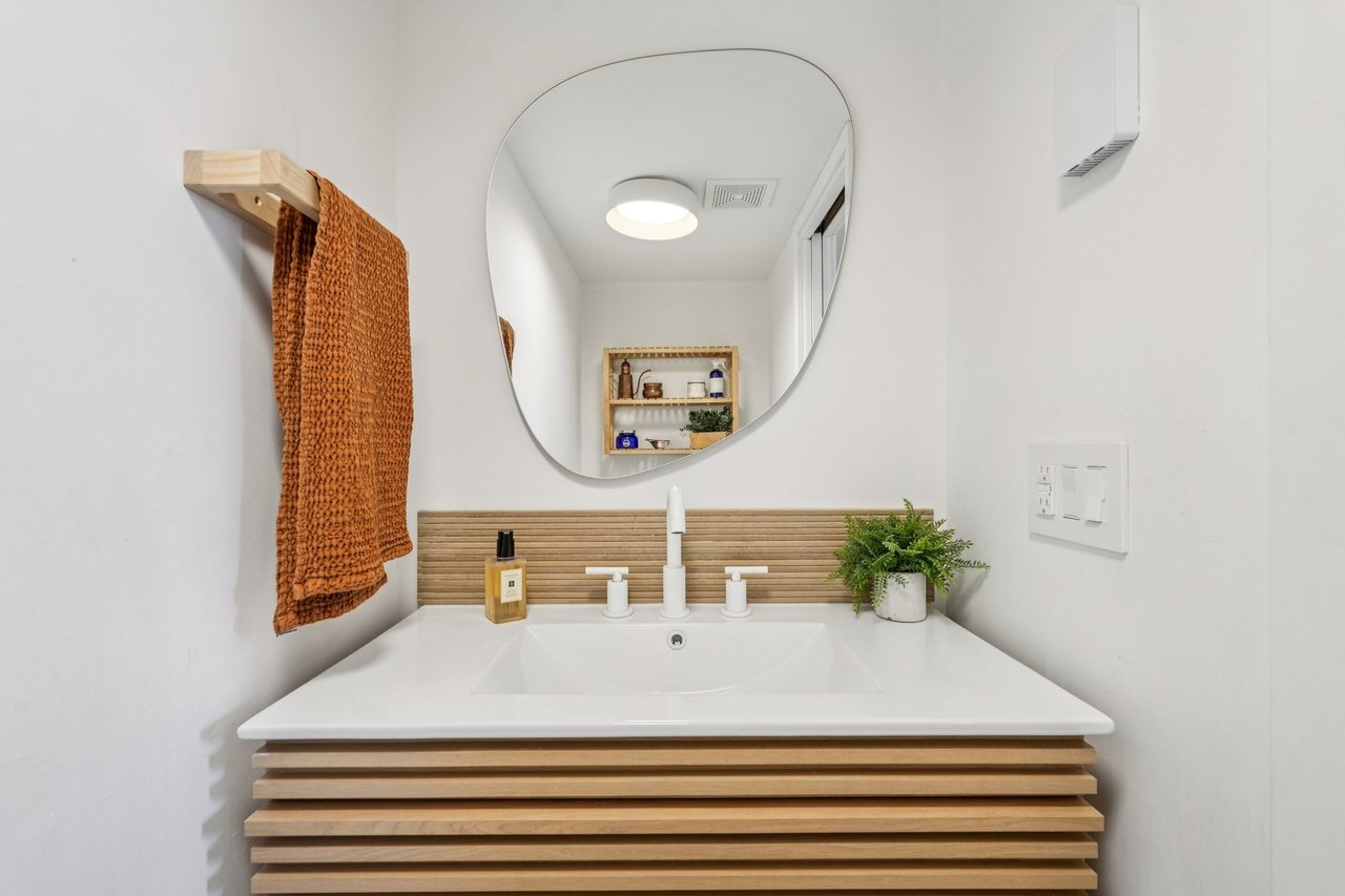 Cornwall Contemporary Wooded Retreat