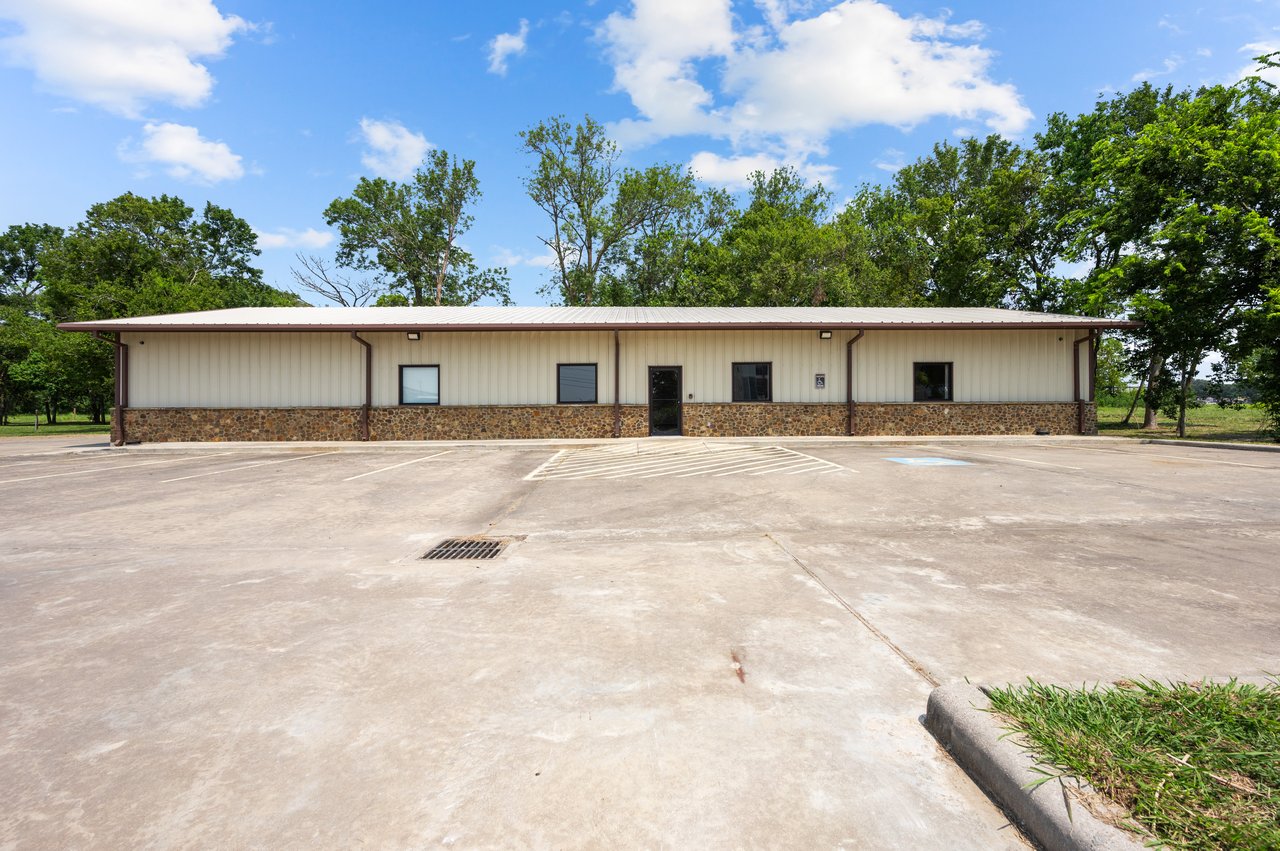 126 W Cedar Bayou Lynchburg Rd