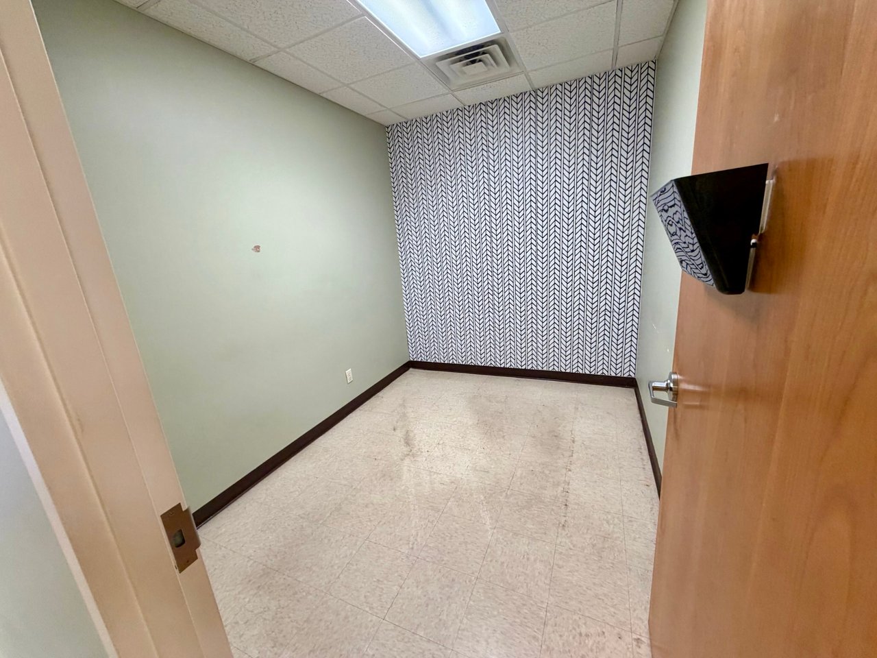 514 Mary Esther Cut Off NW